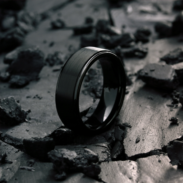 THE AYMER men's wedding band